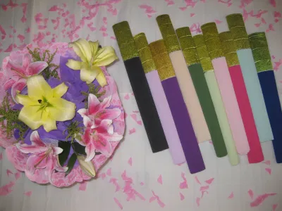 Carta crespa colorata per confezionare fiori
